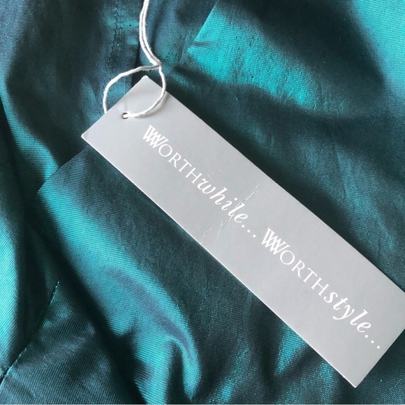 Worth Wintergreen Satiny Shiny Ruffled Blouse 2 - Picture 4 of 7